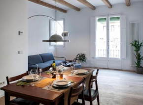 Flat San Antoni Villaroel/Apartment